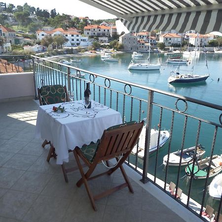 Appartement Direct At Sea à Postira Extérieur photo